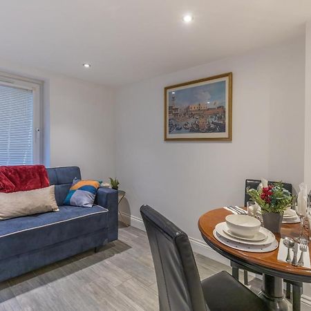 Luxury Hollywood Getaway In The Heart Of The City Brighton Exteriör bild