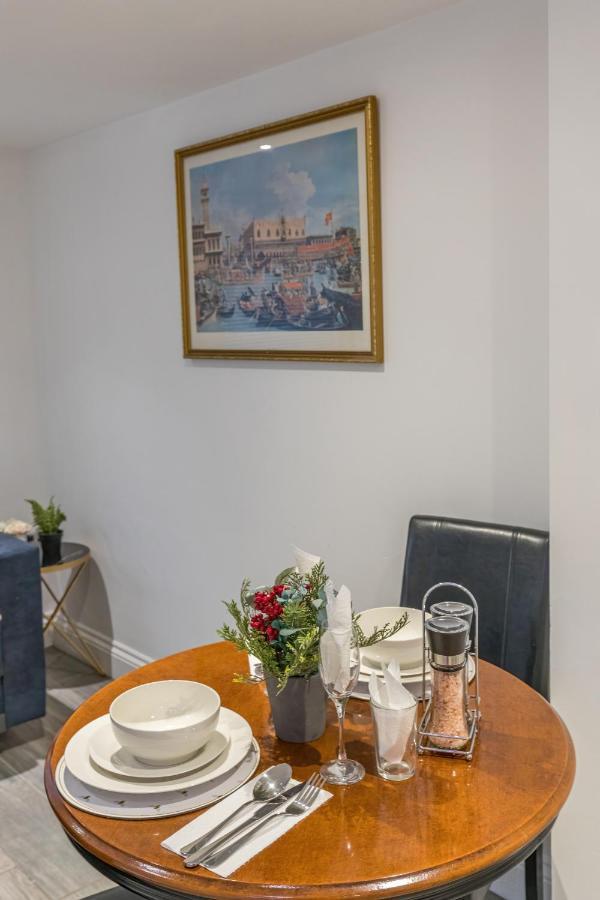 Luxury Hollywood Getaway In The Heart Of The City Brighton Exteriör bild