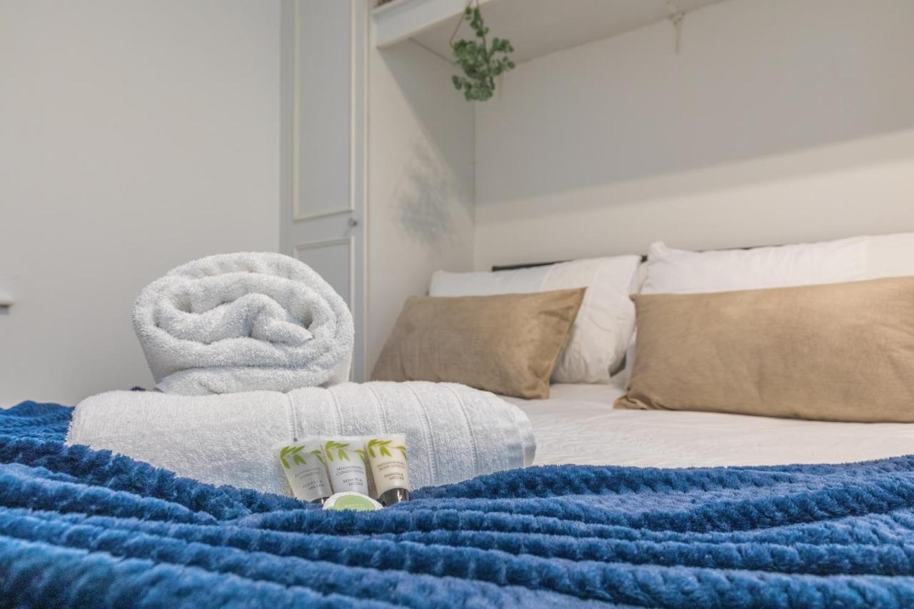 Luxury Hollywood Getaway In The Heart Of The City Brighton Exteriör bild